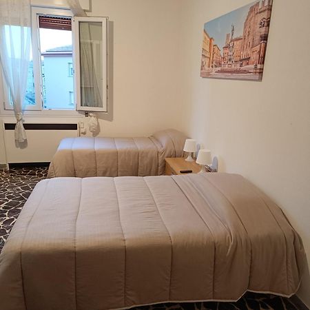 Elegante Appartamento 90 Mq Zona Corticella Fiera Болонья Экстерьер фото